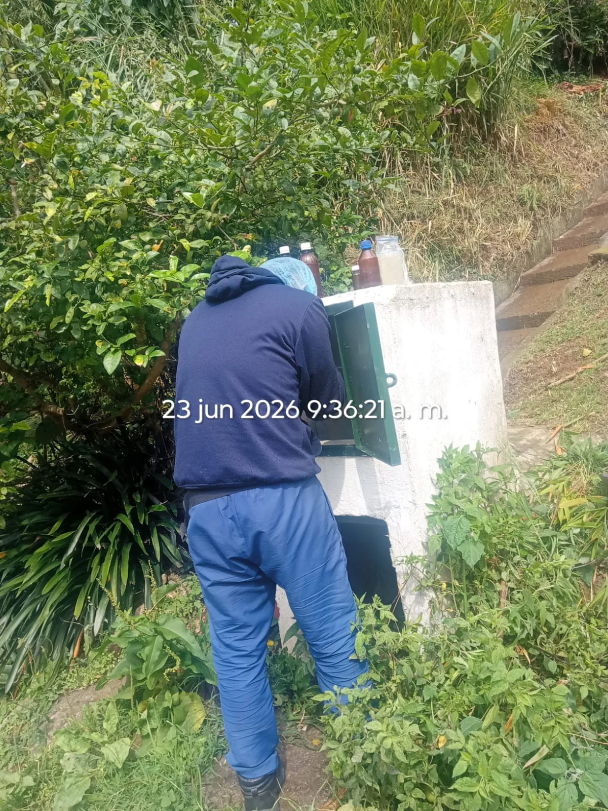 Registro de toma de muestras de agua en uno de los puntos de control del sistema de acueducto de Felidia.